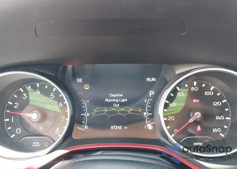 2020 Jeep Compass Trailhawk 4X4 from USA, damaged, VIN 3C4NJDDB4LT112104